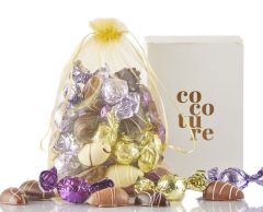 Cocoture æske med fyldte chokoladekugler, marcipanæg og fyldte æg