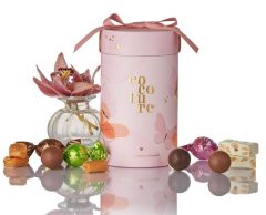 Gaverør fyldte med mix af chokoladekugler, fransk nougat og karameller