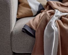 Sødahl Impression Plaid 130x170 cm. Warm taupe,