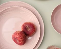 12 stk. Aida Relief middagstallerken Ø 27 cm. Rosa.