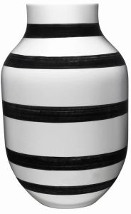 Kähler Omaggio Vase sort 31 cm.
