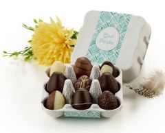 Æggebakke med marcipanæg og luksusæg